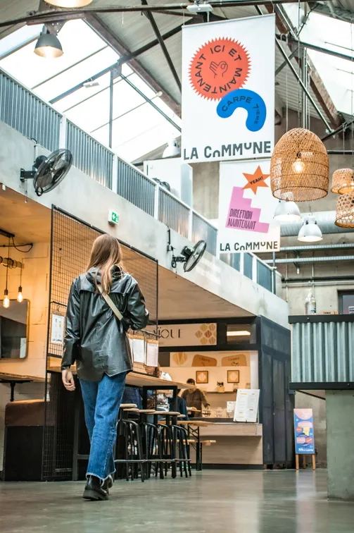 リヨンのフードホール La Commune