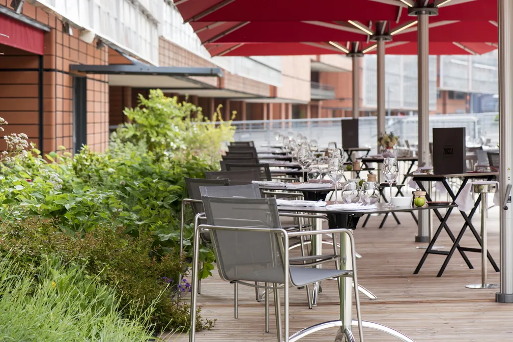 リヨンのレストランテラス