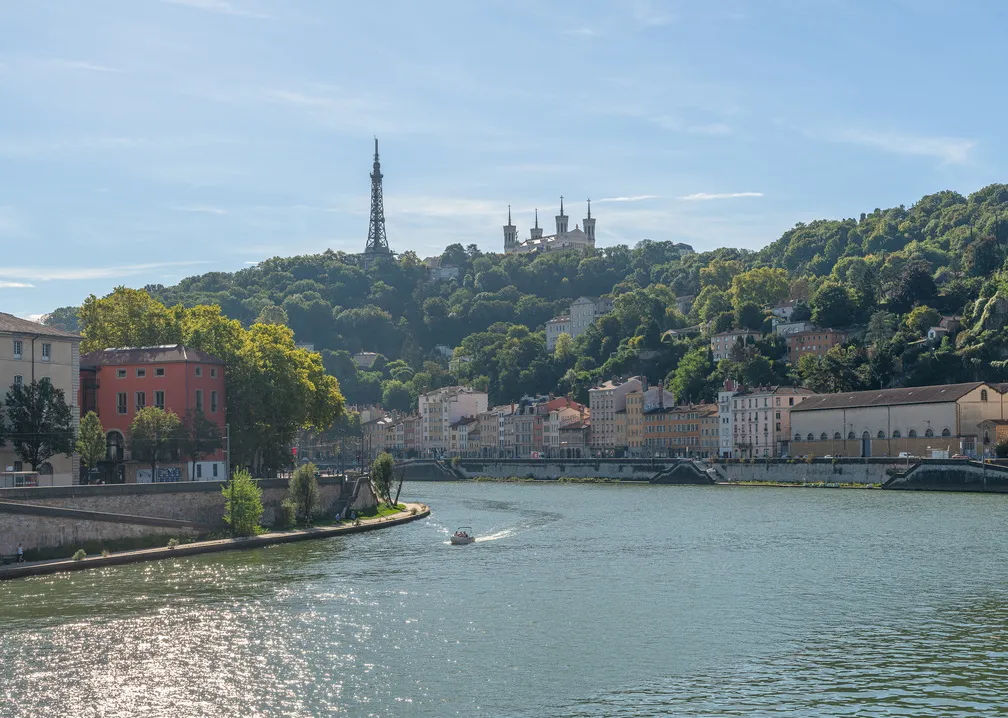 ソーヌ川とフルヴィエールを望む景色
